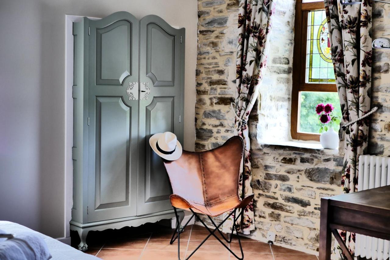 Chambres D'Hotes Secret Pyrenees Lasseube Exteriör bild