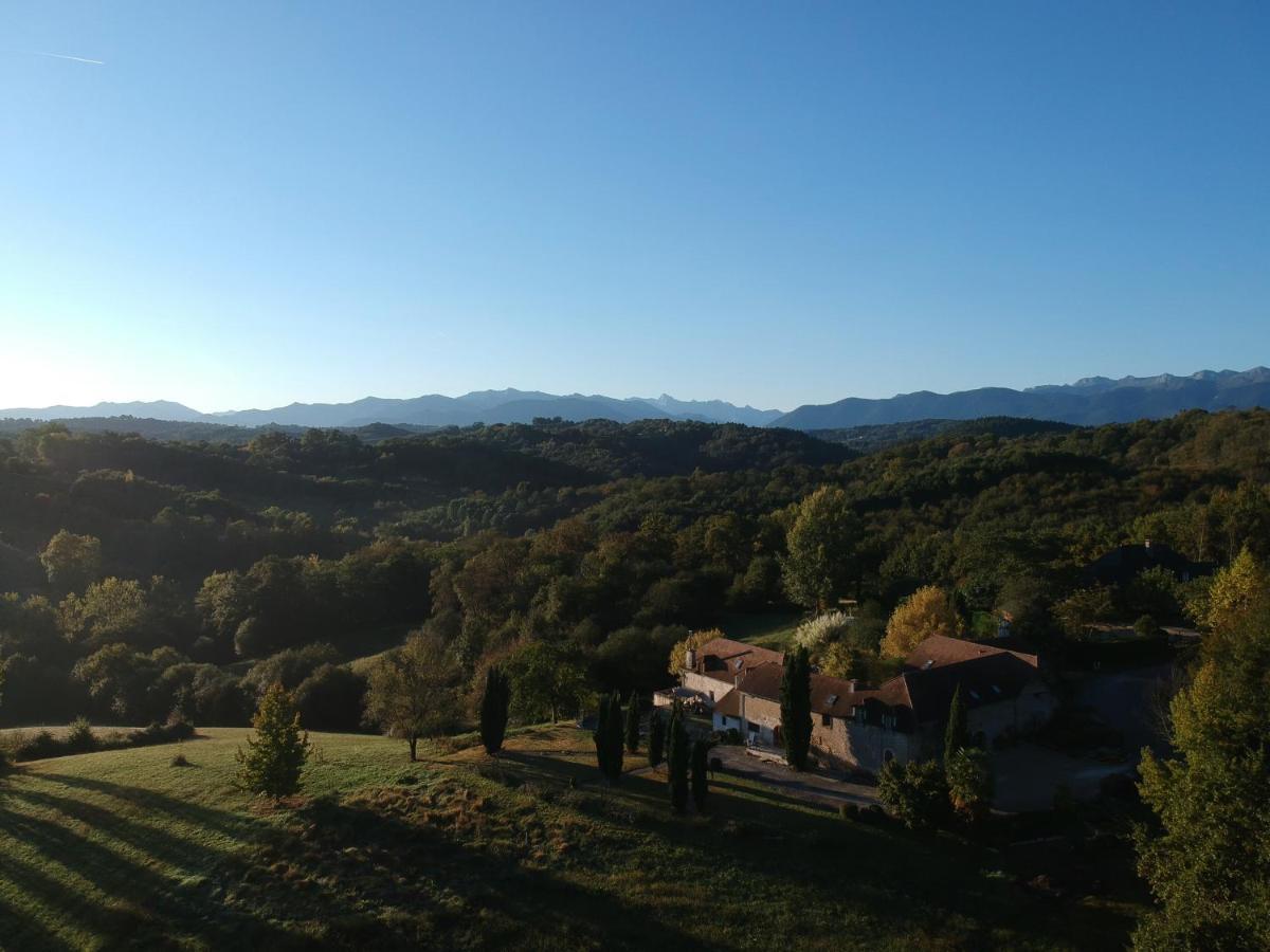 Chambres D'Hotes Secret Pyrenees Lasseube Exteriör bild